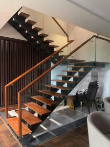 Cầu thang xương cá MS17