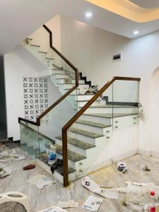 Cầu thang kính MS59