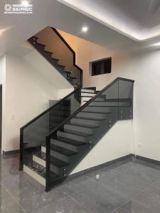 Cầu thang kính MS58